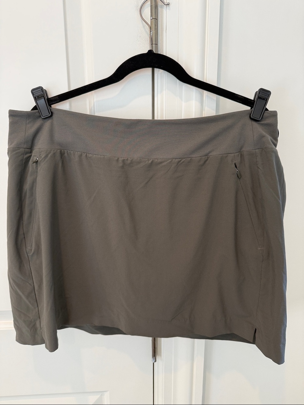 Athleta Olive Green Soho Skort Size 16